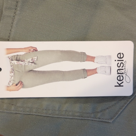 Kensie Jeans - Capris with Tie Belt - Picture 5 of 5